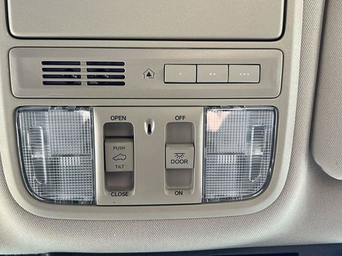 Certified 2020 Honda CR-V EX-L image 30