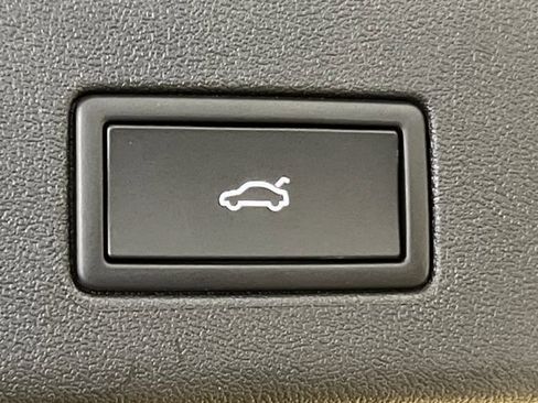 New 2025 Volkswagen ID.4 Pro S Plus image 6