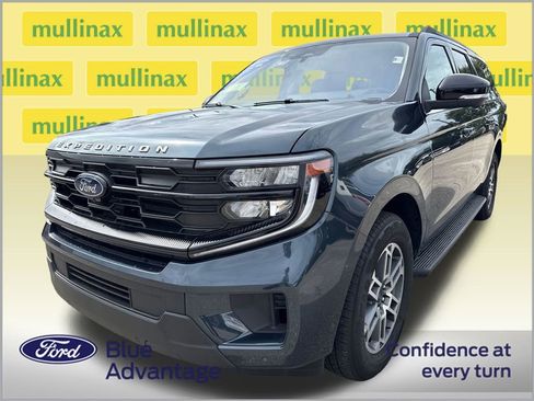 Used 2025 Ford Expedition Max Active RWD image 11