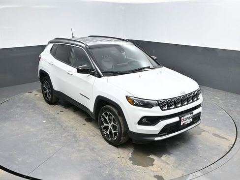 Used 2024 Jeep Compass Limited image 36