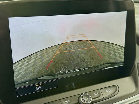 Used 2025 Chevrolet Blazer LT image 21