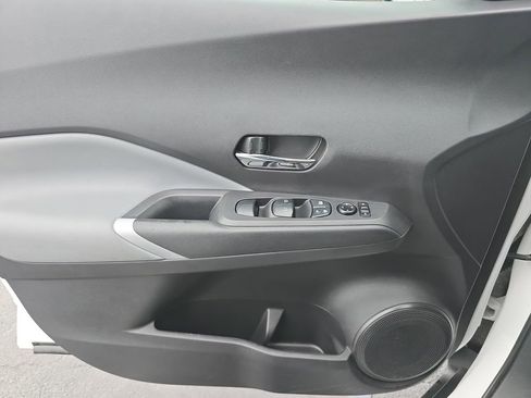 Used 2024 Nissan Kicks SR w/ SR Premium Package image 27