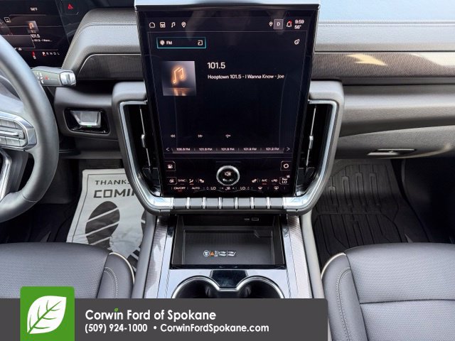 Used 2025 GMC Yukon Elevation AWD/4WD image 30