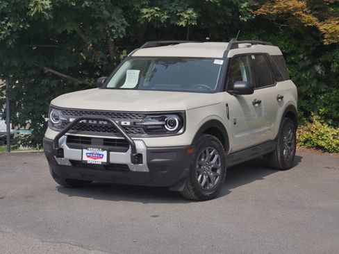Certified 2025 Ford Bronco Sport Big Bend AWD/4WD image 2