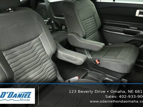 Used 2020 Ford Explorer XLT AWD/4WD image 38