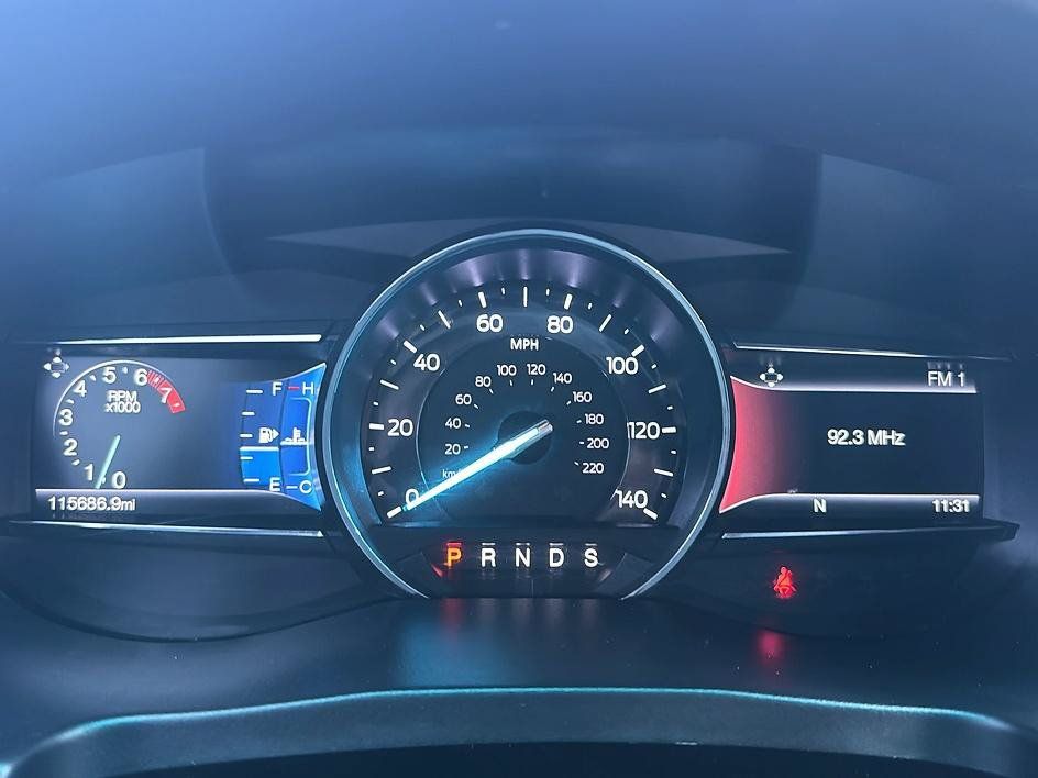 Used 2017 Ford Explorer XLT w/ Equipment Group 202A FWD image 13