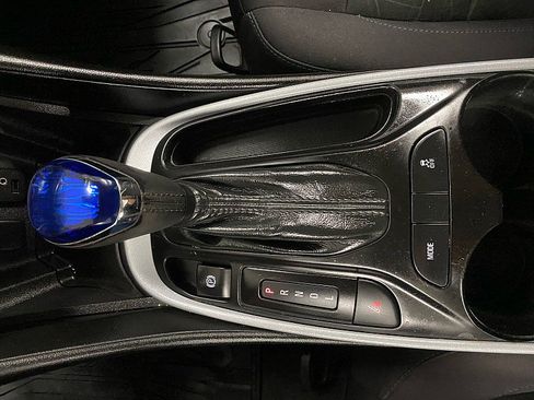 Used 2017 Chevrolet Volt LT image 20