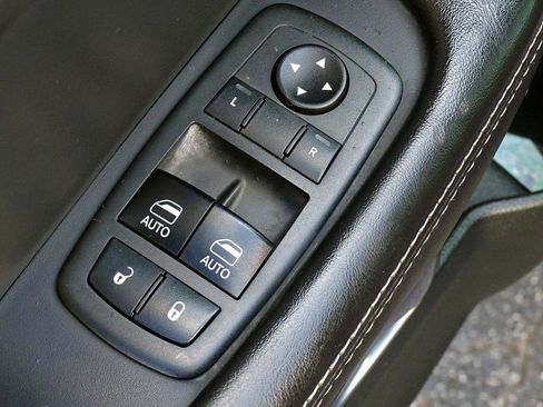 Used 2018 Dodge Challenger SRT w/ Technology Group RWD image 30