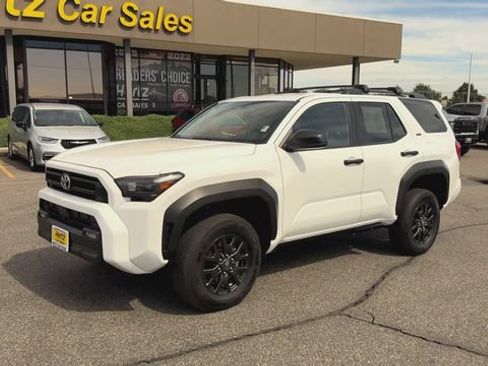 Used 2025 Toyota 4Runner SR5 AWD/4WD image 4