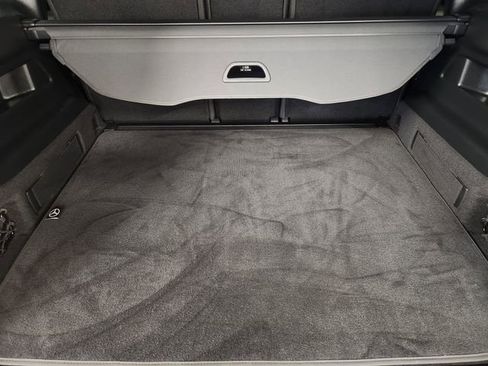 Used 2025 Mercedes-Benz GLB 250 image 33