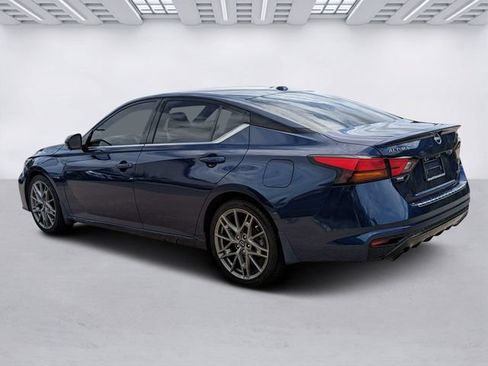 Used 2023 Nissan Altima 2.0 SR FWD image 6