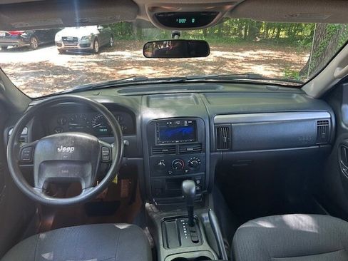 Used 2004 Jeep Grand Cherokee Laredo w/ Convenience Group RWD image 14
