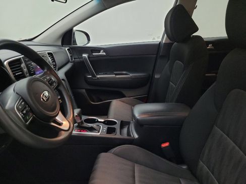 Used 2019 Kia Sportage LX FWD image 17