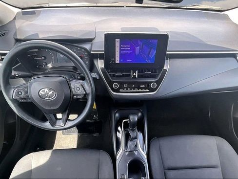 Used 2023 Toyota Corolla LE image 7