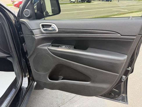 Used 2019 Jeep Grand Cherokee Limited w/ Luxury Group II AWD/4WD image 20