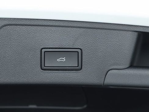 New 2026 Volkswagen Atlas Cross Sport SEL image 30