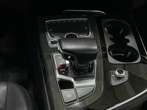 Used 2018 Audi Q7 3.0T Premium Plus w/ Premium Plus Package image 30