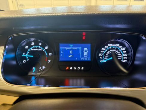 Used 2016 Ford Taurus SEL FWD image 16