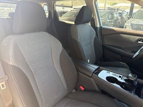 Certified 2023 Nissan Rogue SV FWD image 16