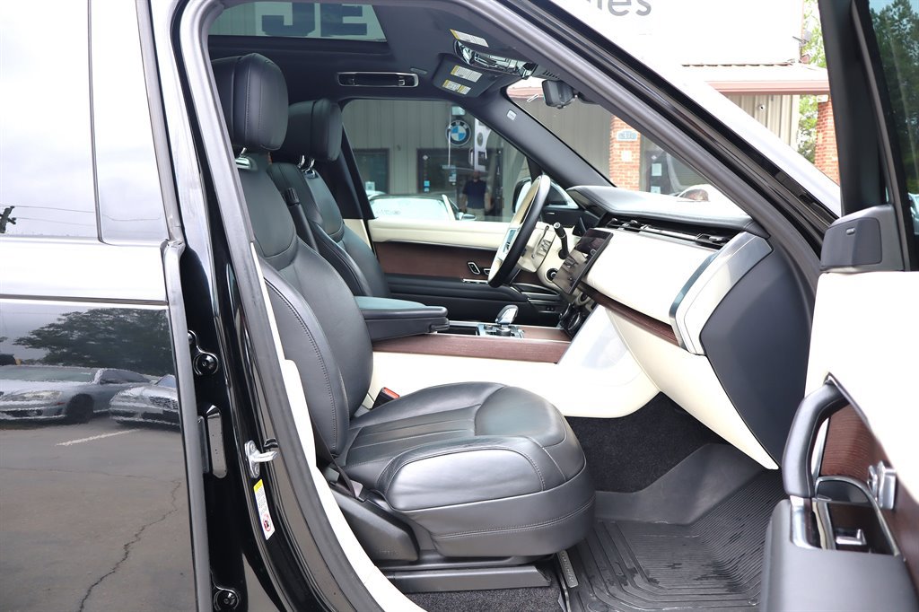 Used 2023 Land Rover Range Rover Long Wheelbase SE AWD/4WD image 25