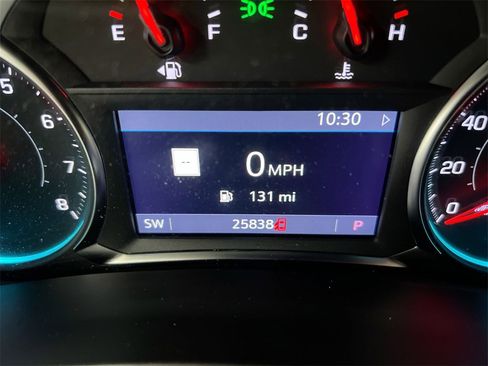 Used 2022 Chevrolet Equinox Premier image 12