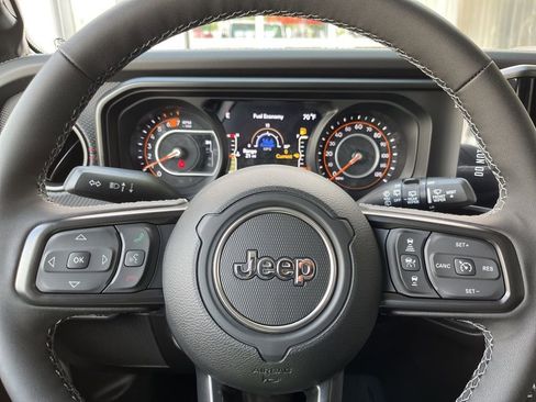 New 2026 Jeep Wrangler Rubicon AWD/4WD image 31