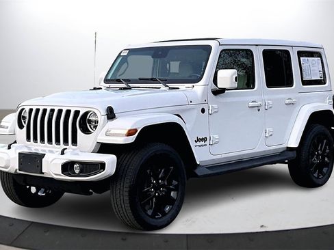 Certified 2021 Jeep Wrangler Unlimited Sahara image 4