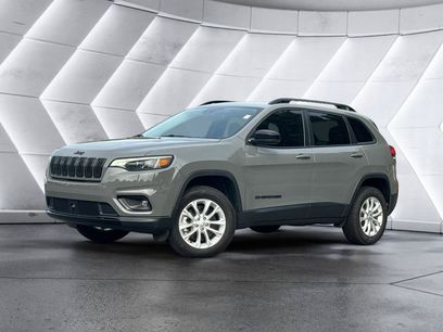 Used 2023 Jeep Cherokee Altitude Lux