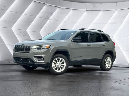 Used 2023 Jeep Cherokee Altitude Lux AWD/4WD image 1