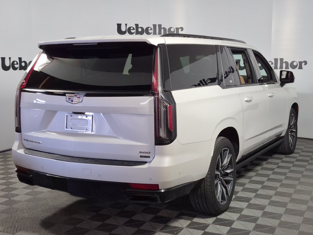 Used 2021 Cadillac Escalade ESV Sport w/ Driver Assist Tech Package AWD/4WD image 7