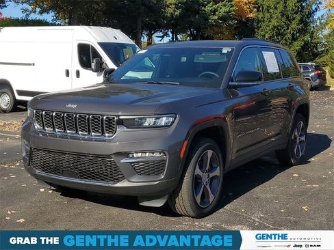 Certified 2024 Jeep Grand Cherokee Limited image 2