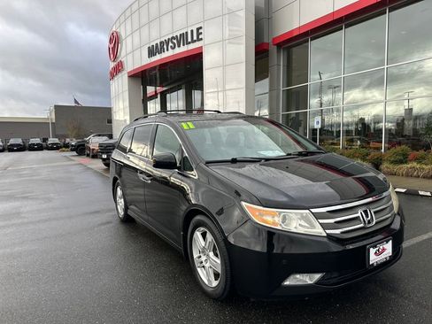 Used 2011 Honda Odyssey Touring image 1