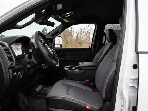 New 2026 RAM 5500 Tradesman w/ Chrome Appearance Group AWD/4WD image 13