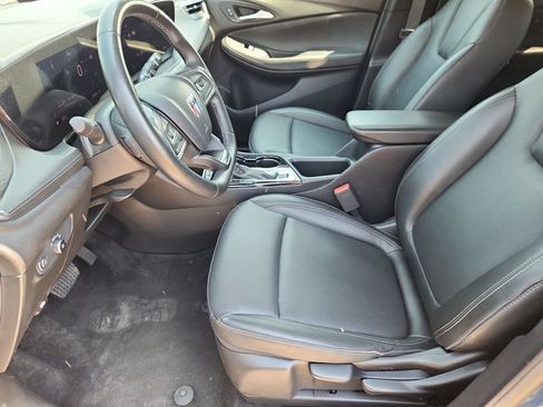 Used 2024 Buick Encore GX Sport Touring AWD/4WD image 8