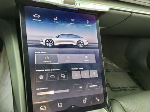 Used 2024 Lucid Air Touring image 47