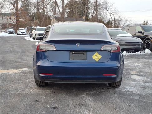 Used 2023 Tesla Model 3 Standard Range image 4