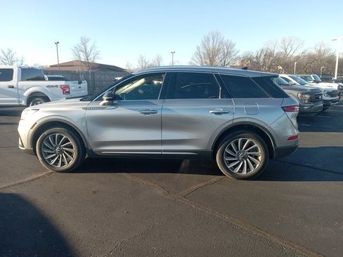 Used 2023 Lincoln Corsair Reserve w/ Equipment Group 201A image 4