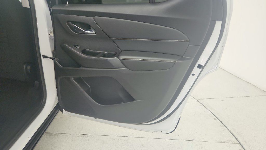 Certified 2020 Chevrolet Traverse LS FWD image 31