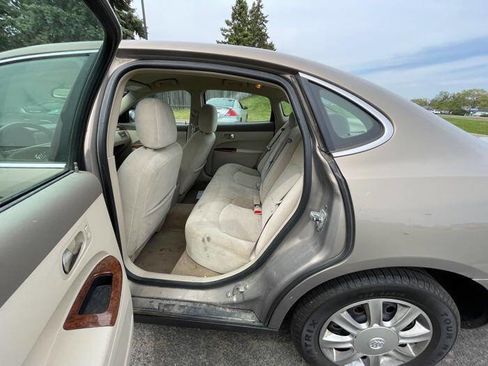 Used 2006 Buick LaCrosse CX FWD image 22