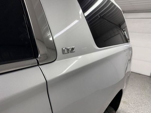 Used 2015 Chevrolet Suburban LTZ AWD/4WD image 38