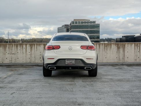 Used 2022 Mercedes-Benz GLC 300 4MATIC Coupe image 5