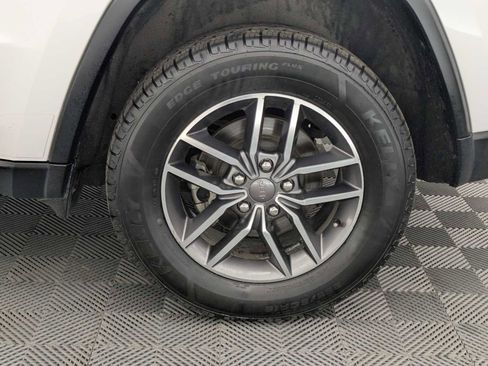 Used 2019 Jeep Grand Cherokee Limited AWD/4WD image 15