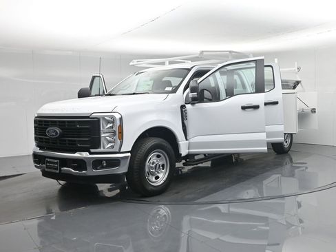 New 2026 Ford F350 XL w/ XL Chrome Package RWD image 40