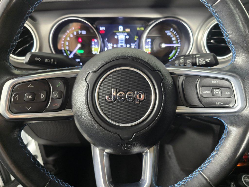 Used 2022 Jeep Wrangler Unlimited Rubicon 4xe AWD/4WD image 14