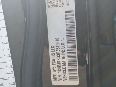 Used 2024 Jeep Grand Cherokee L Limited w/ Luxury Tech Group II image 37