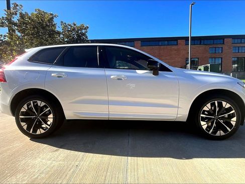 New 2026 Volvo XC60 B5 Plus w/ Protection Package Premier AWD/4WD image 22