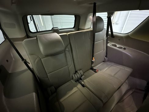 Used 2020 Chevrolet Suburban Premier AWD/4WD image 19