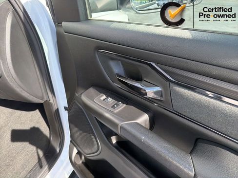 Used 2023 RAM 1500 Big Horn AWD/4WD image 38