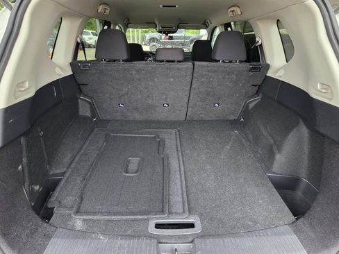 Used 2024 Nissan Rogue S FWD image 12
