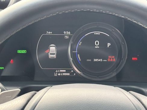 Certified 2022 Lexus ES 300h F Sport FWD image 17